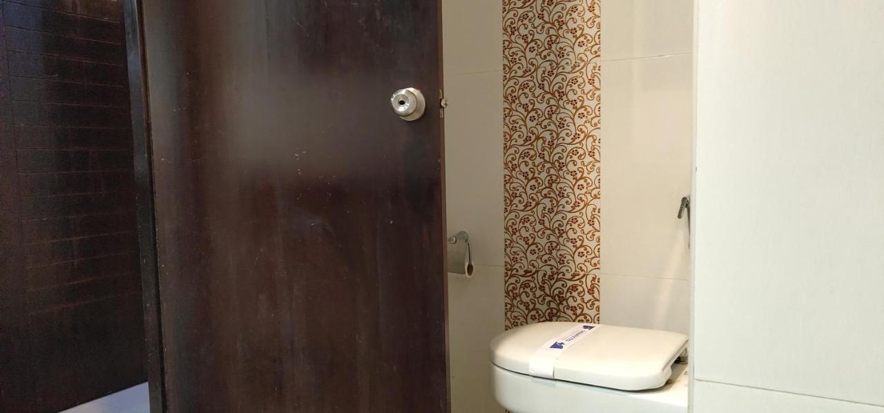 היידראבד Hotel Saptagiri מראה חיצוני תמונה