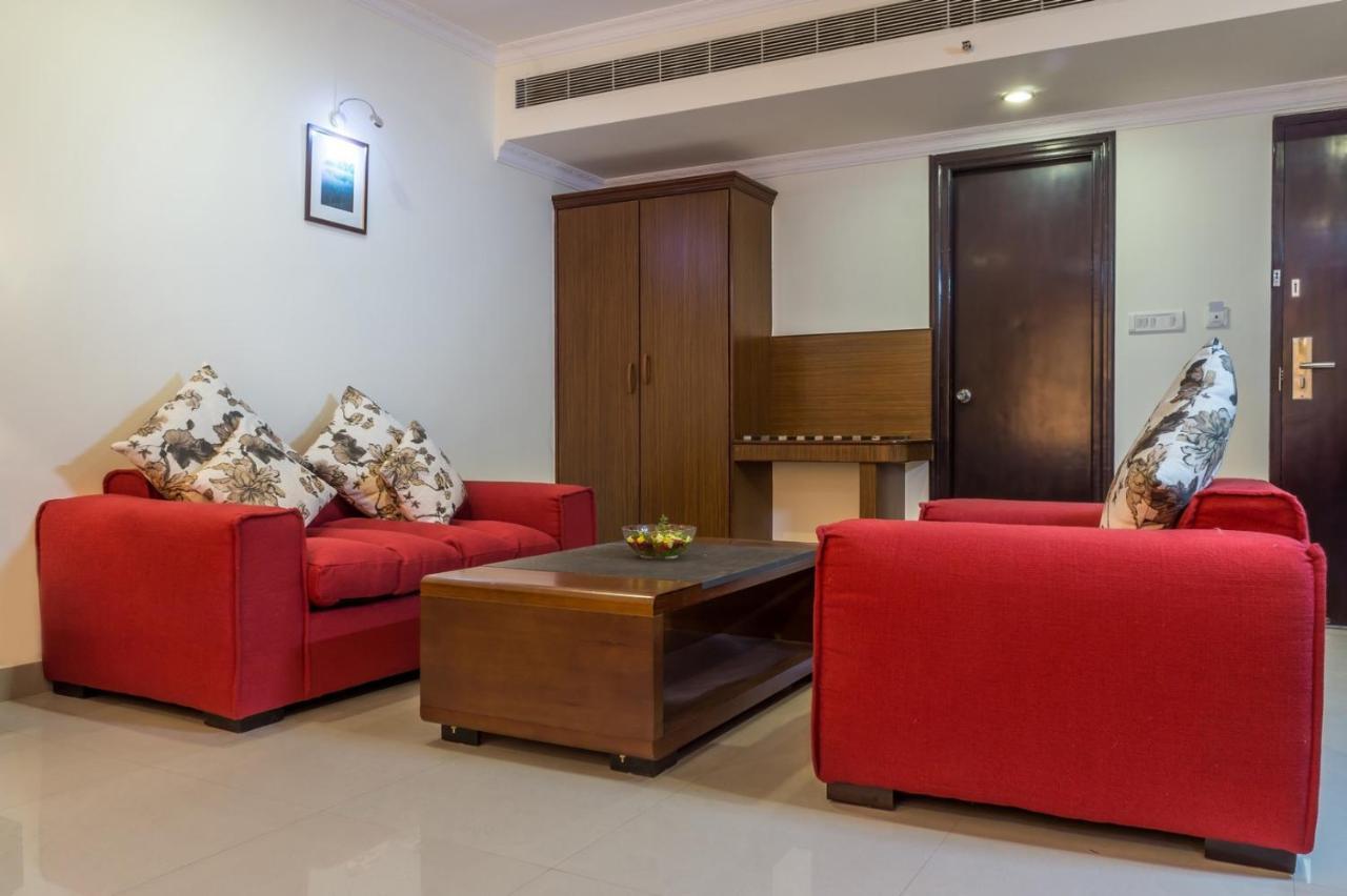 היידראבד Hotel Saptagiri מראה חיצוני תמונה
