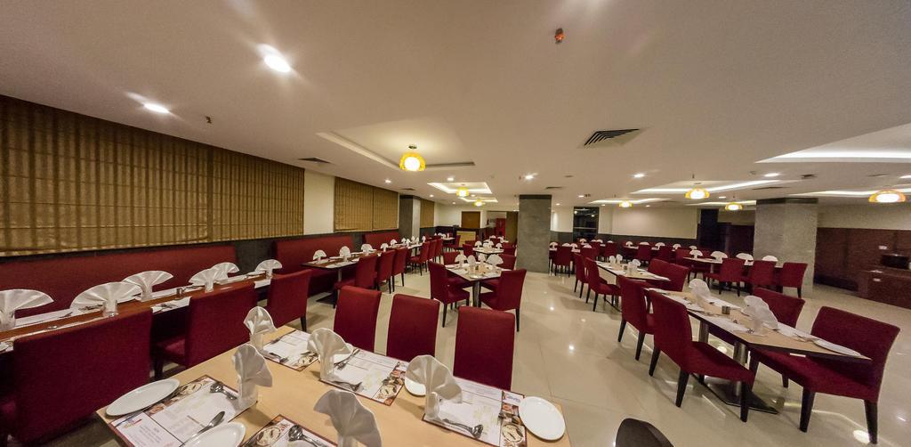 היידראבד Hotel Saptagiri מראה חיצוני תמונה