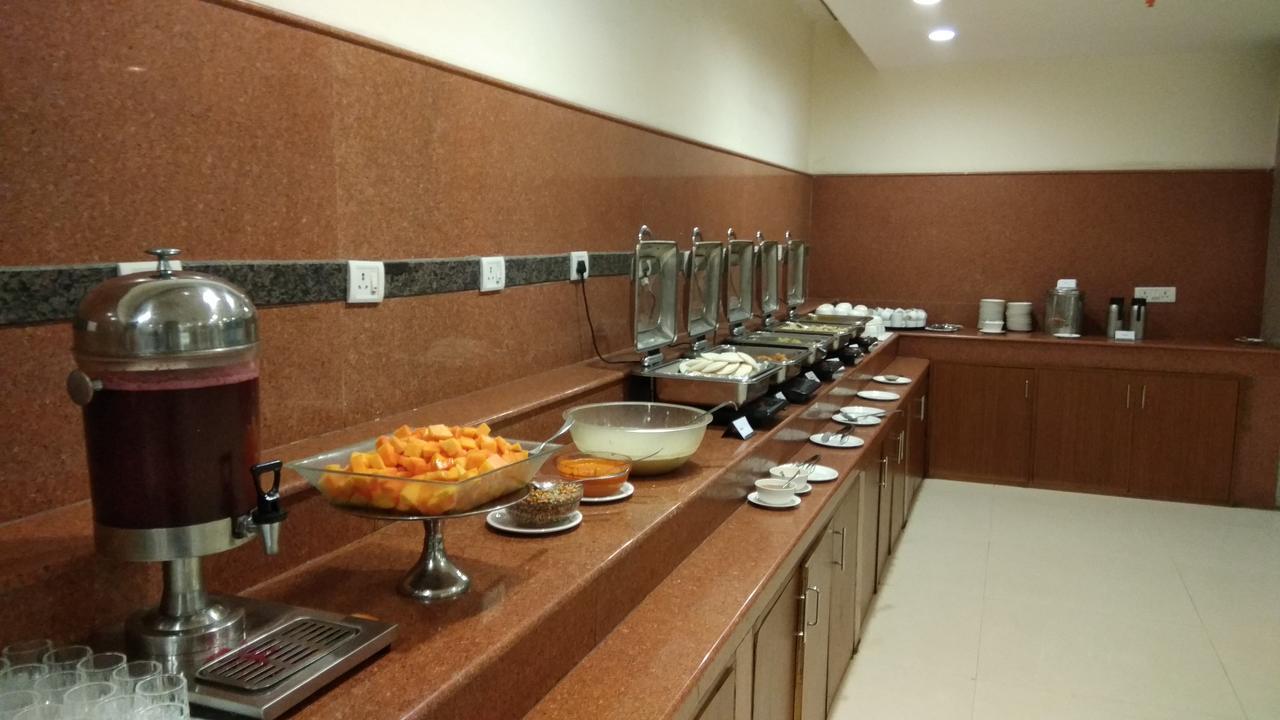 היידראבד Hotel Saptagiri מראה חיצוני תמונה