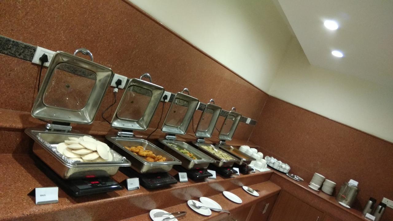 היידראבד Hotel Saptagiri מראה חיצוני תמונה